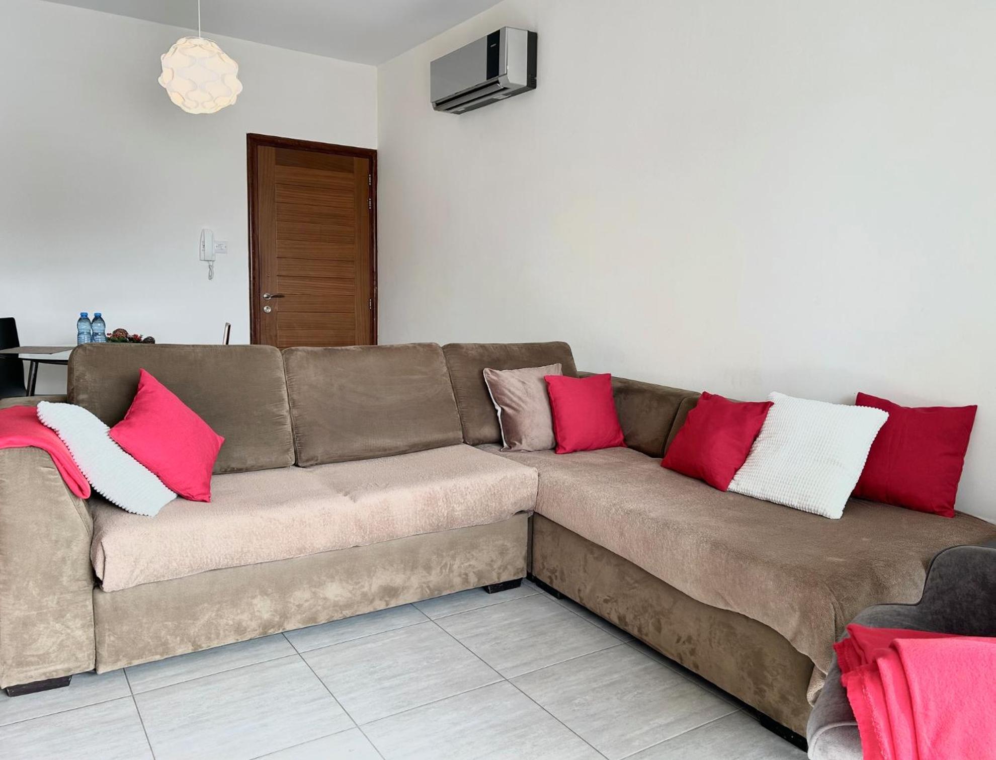 Sun Julz Apartments On The Beach Pafos Zewnętrze zdjęcie