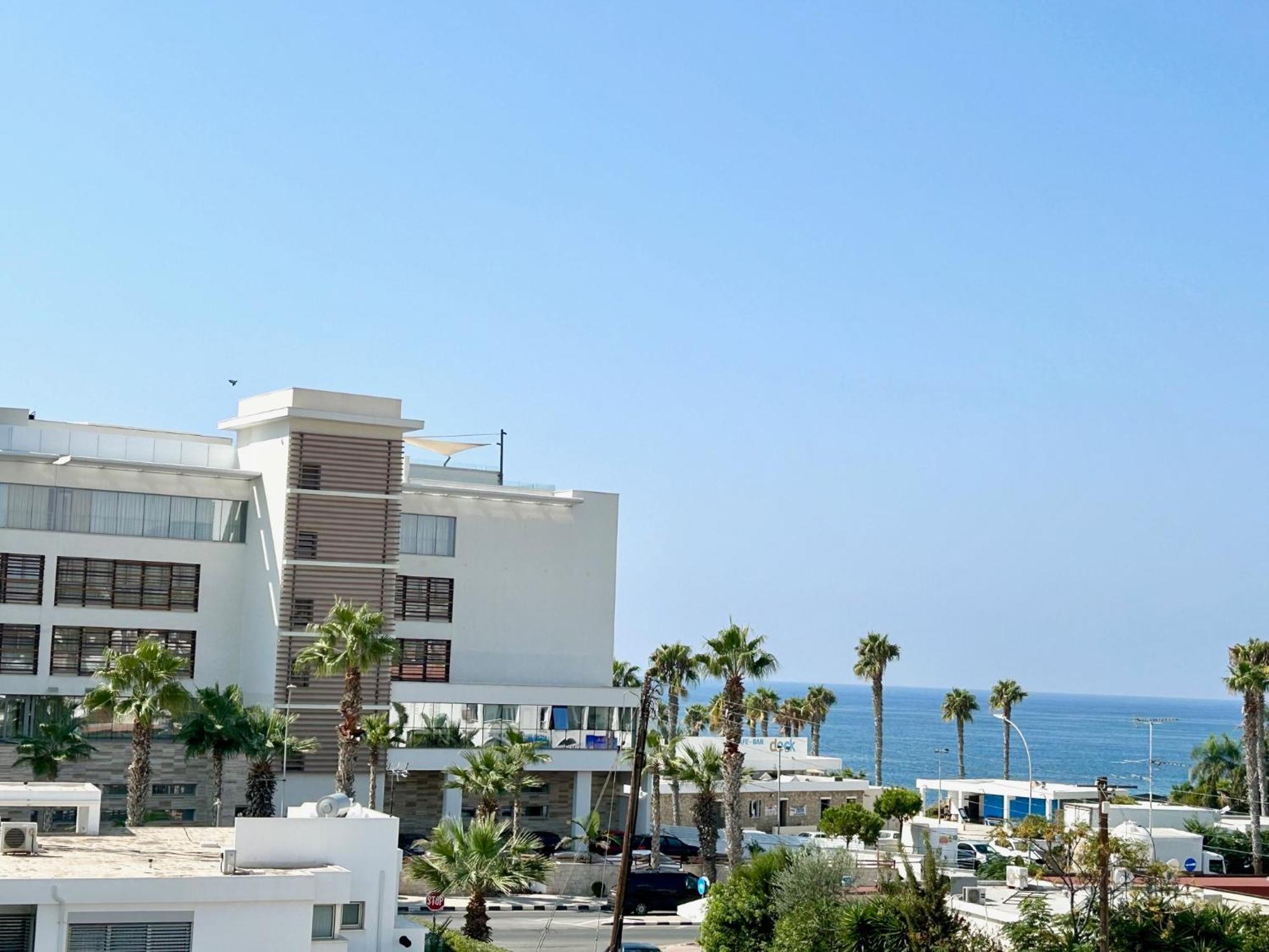 Sun Julz Apartments On The Beach Pafos Zewnętrze zdjęcie