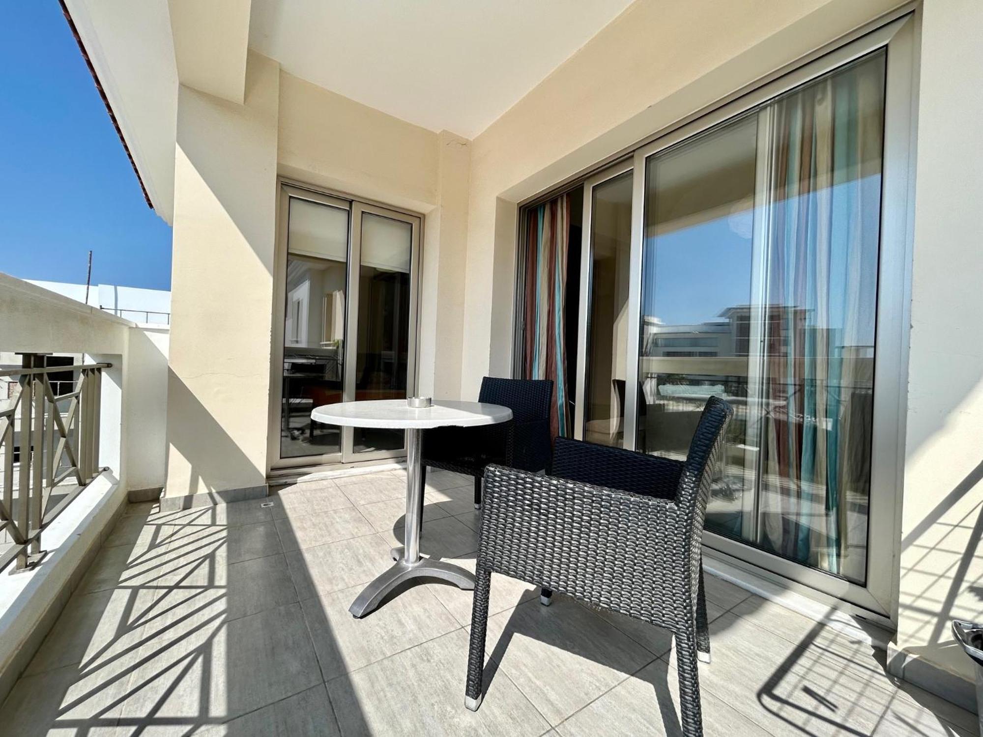 Sun Julz Apartments On The Beach Pafos Zewnętrze zdjęcie