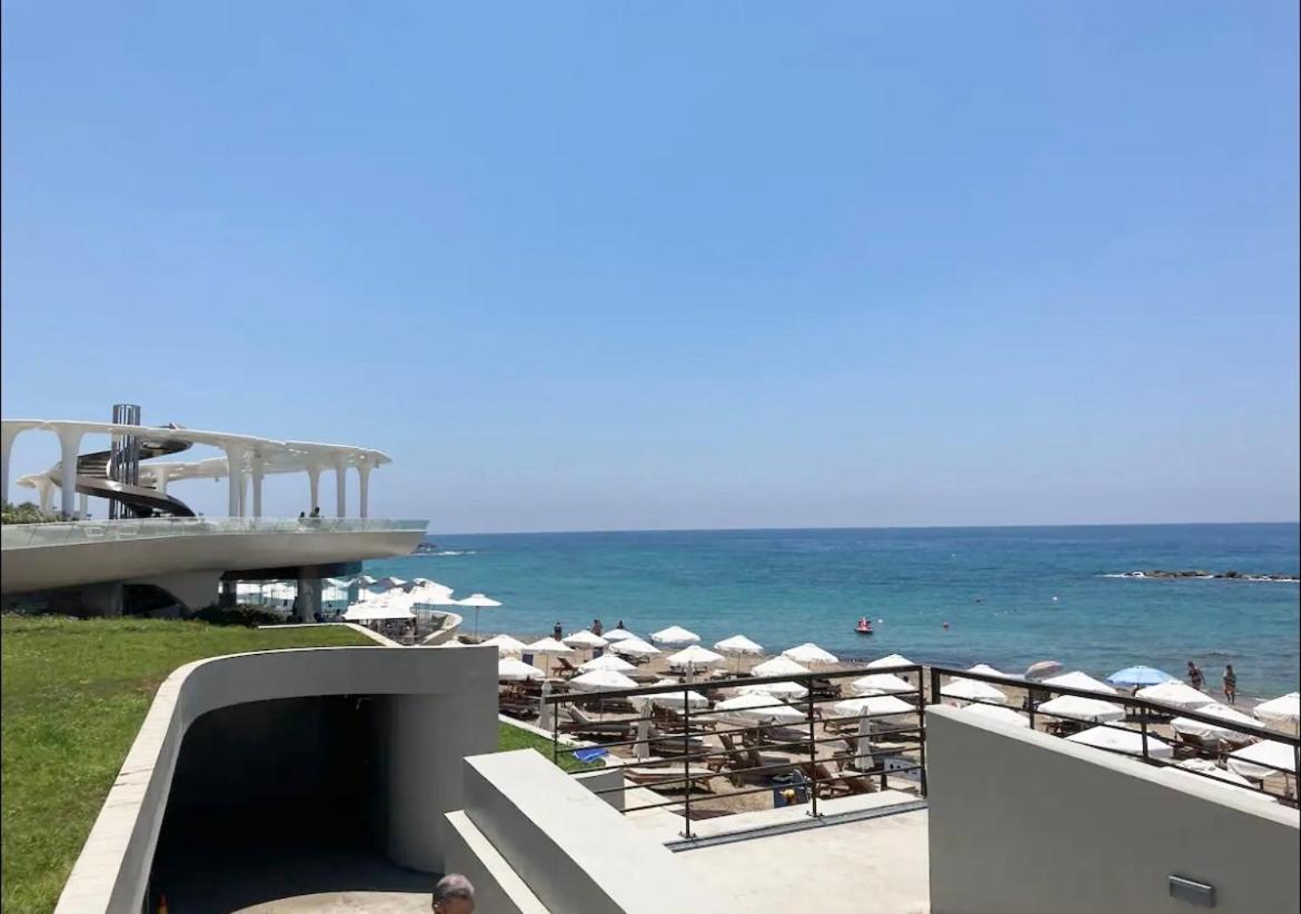 Sun Julz Apartments On The Beach Pafos Zewnętrze zdjęcie