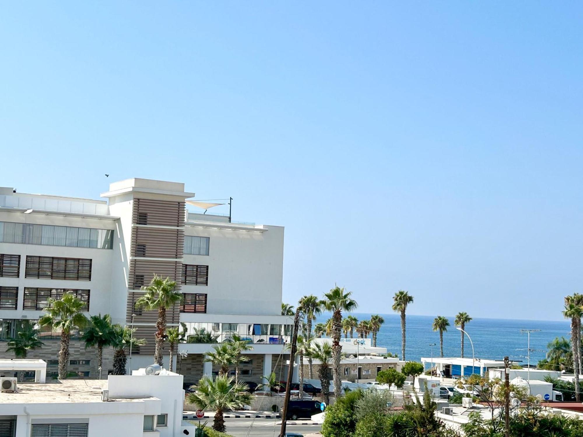 Sun Julz Apartments On The Beach Pafos Zewnętrze zdjęcie